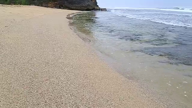 夏天白沙蓝天