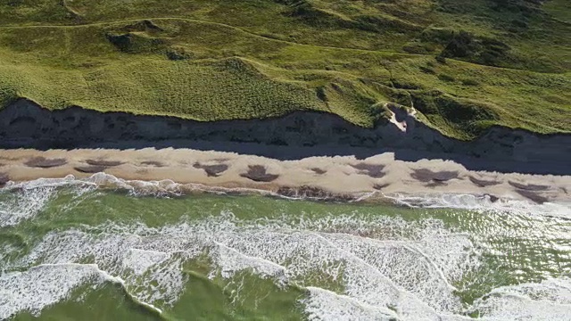無人機在海岸線