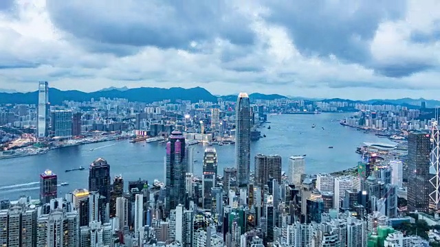 詳情圖-香港天際線和維多利亞灣的日積月累