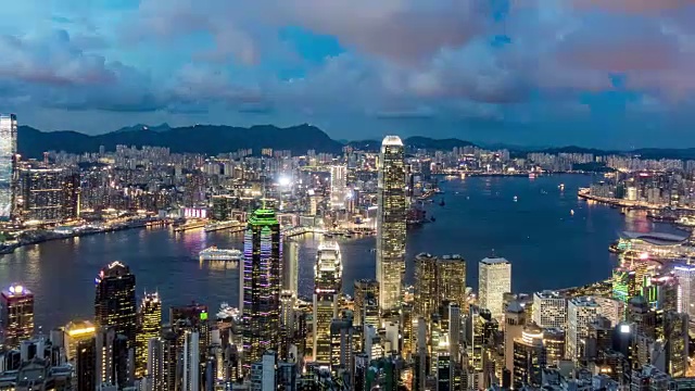 詳情圖-香港天際線和維多利亞灣的日積月累