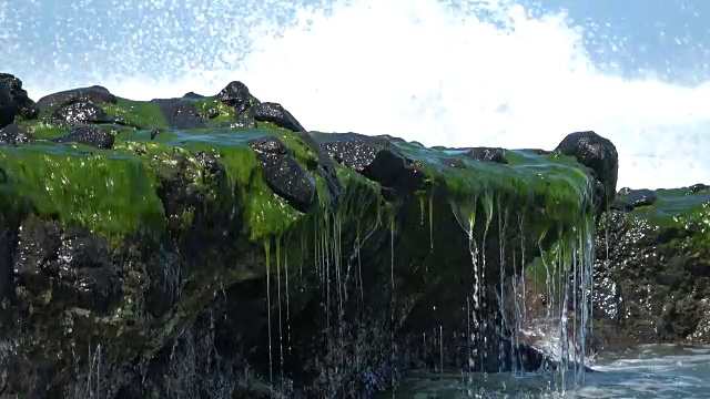 火山海滩上的大浪，汹涌的巨浪，瀑布，La Pared, Fuerteventura, 4K