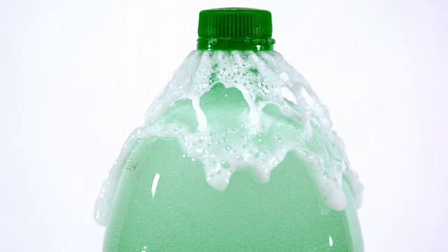 苏打瓶爆炸