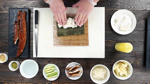 詳情圖-準備壽司，米飯和海苔。