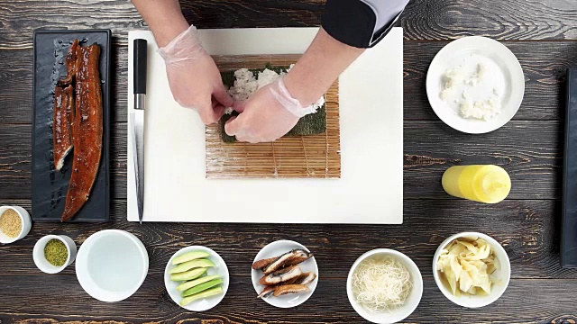 詳情圖-準備壽司，米飯和海苔。