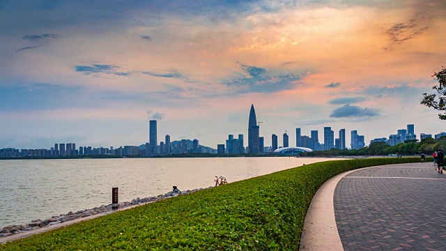 详情图-黄昏时分的深圳湾公园，中国深圳。