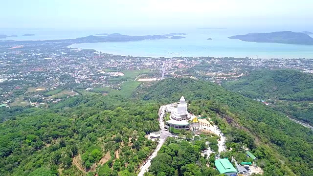 普吉岛山顶上的明mongkol大佛鸟瞰图