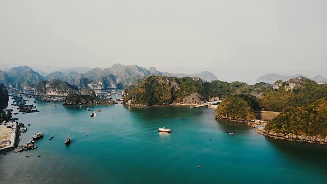 越南下龙湾鸟瞰图