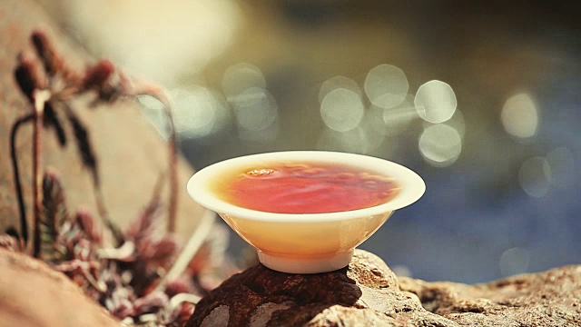 中国红茶奔流河镜头
