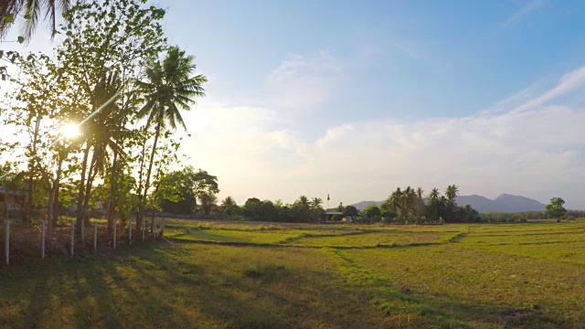 风景:泰国罗伊省的郊区景色