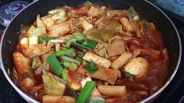 韩国食物,tteokbokki。