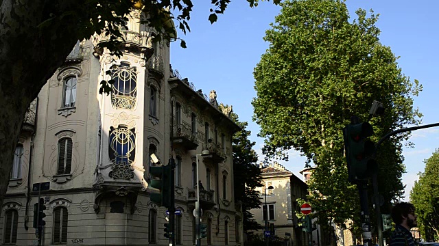 Casa Fenoglio Lafleur是都灵的一座历史建筑