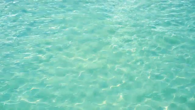 详情图-加勒比海浅水海浪海岸绿松石