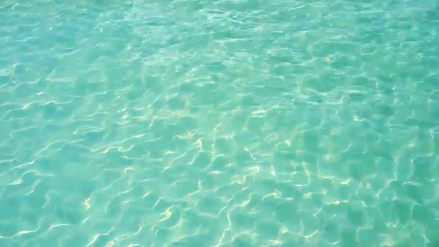 详情图-加勒比海浅水海浪海岸绿松石