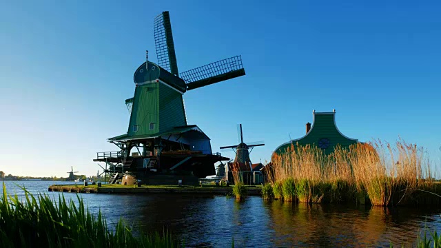 荷兰Zaanse Schans的风车。样子,荷兰