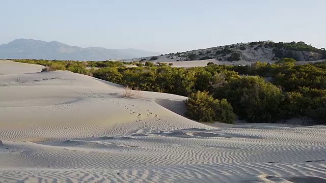 沙漠里的沙子，土耳其海边的沙丘