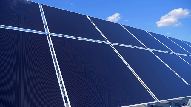 詳情圖-室外的太陽能電池。太陽能電池板的特殊模塊工作，得到陽光。