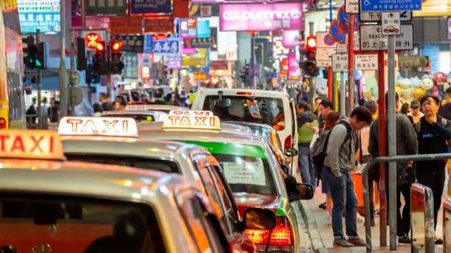 市场晚上排队等出租车的4K时间