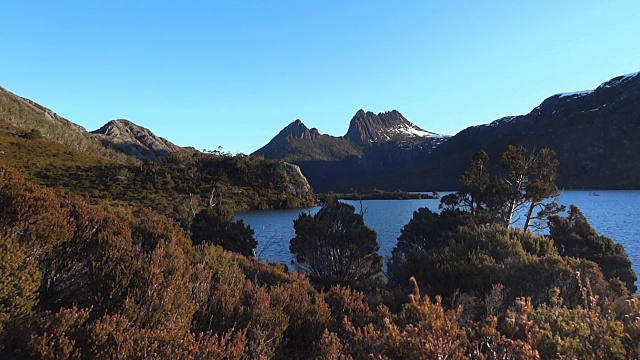 摇篮山和冰川岩石