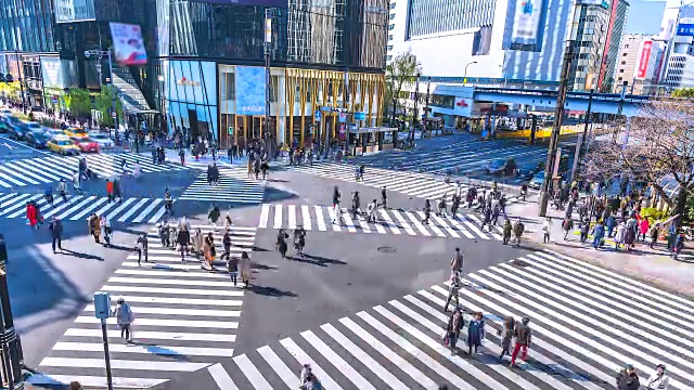 4K，日本东京银座十字路口的交通和人群
