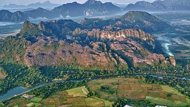 空中山谷日出景观