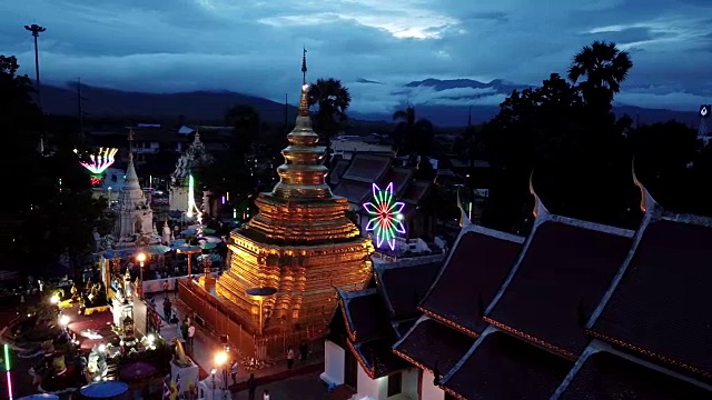 鸟瞰图Wat Phra That Sri Chom Thong在清迈，泰国。
