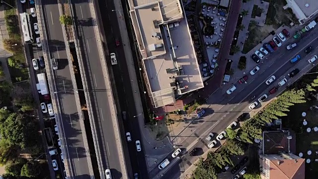 城市高速公路鸟瞰图