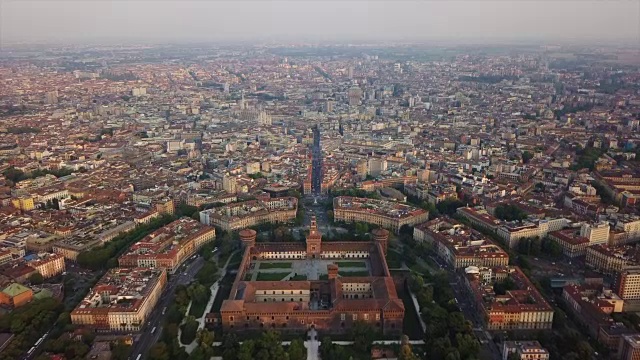 意大利日落时间米兰城市公园城堡航拍全景4k